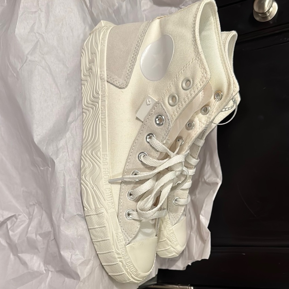 Converse White Canvas Sneakers Classic Design